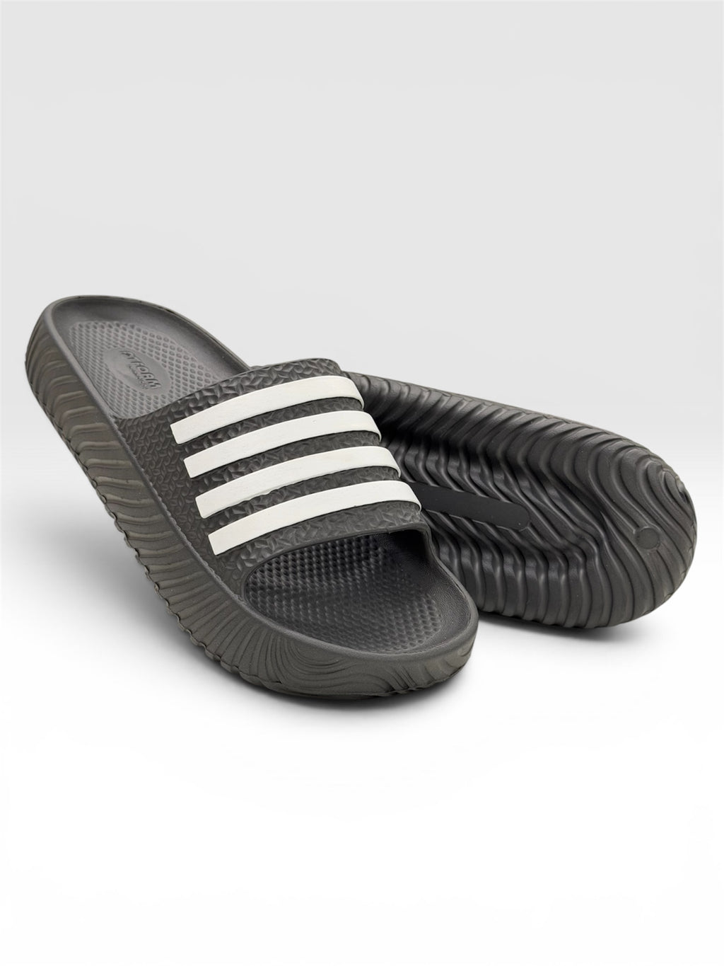 QTFOAM SLIDERS SILVER GREY FOR MENS