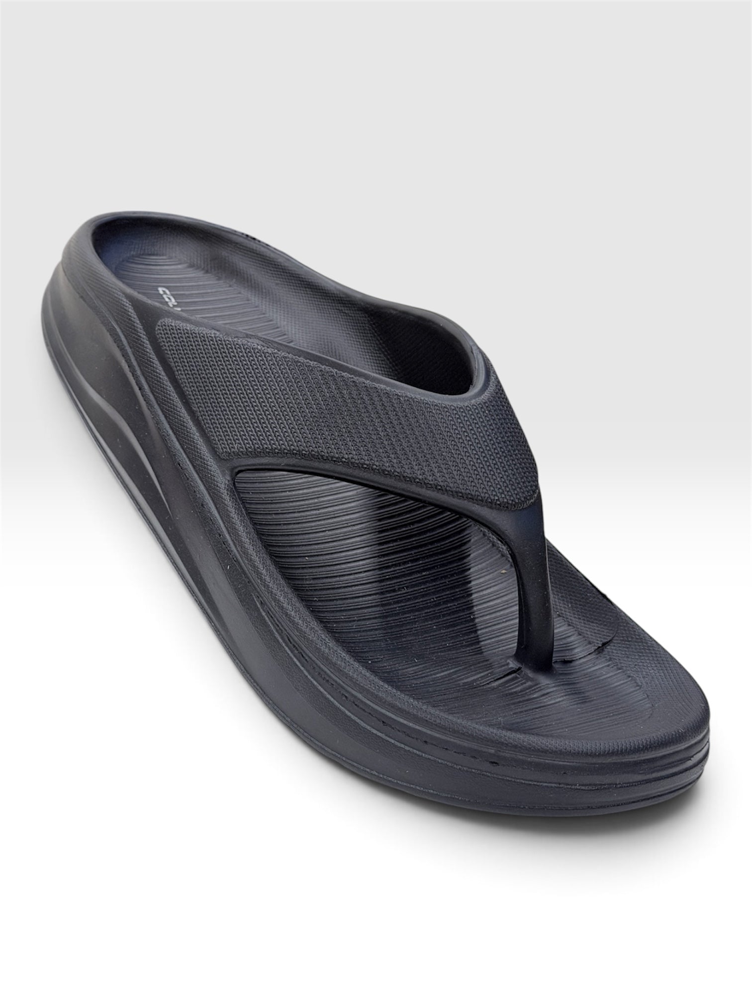 MASSAGER BLACK SLIPPERS