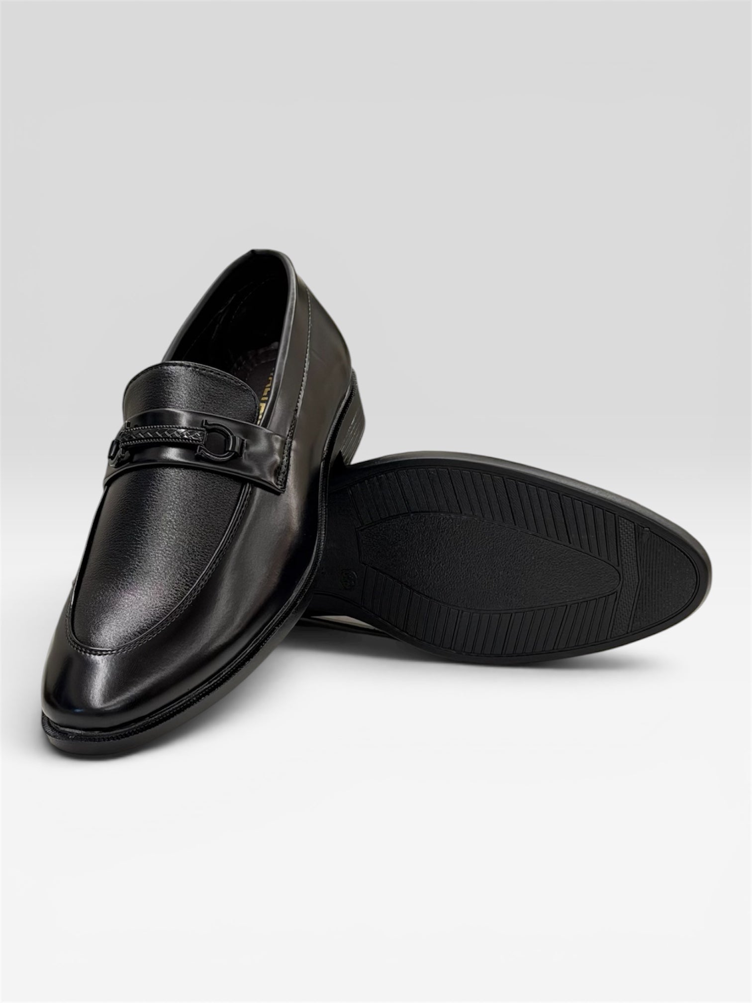 WALTAIR BLACK LOAFERS FOR MENS