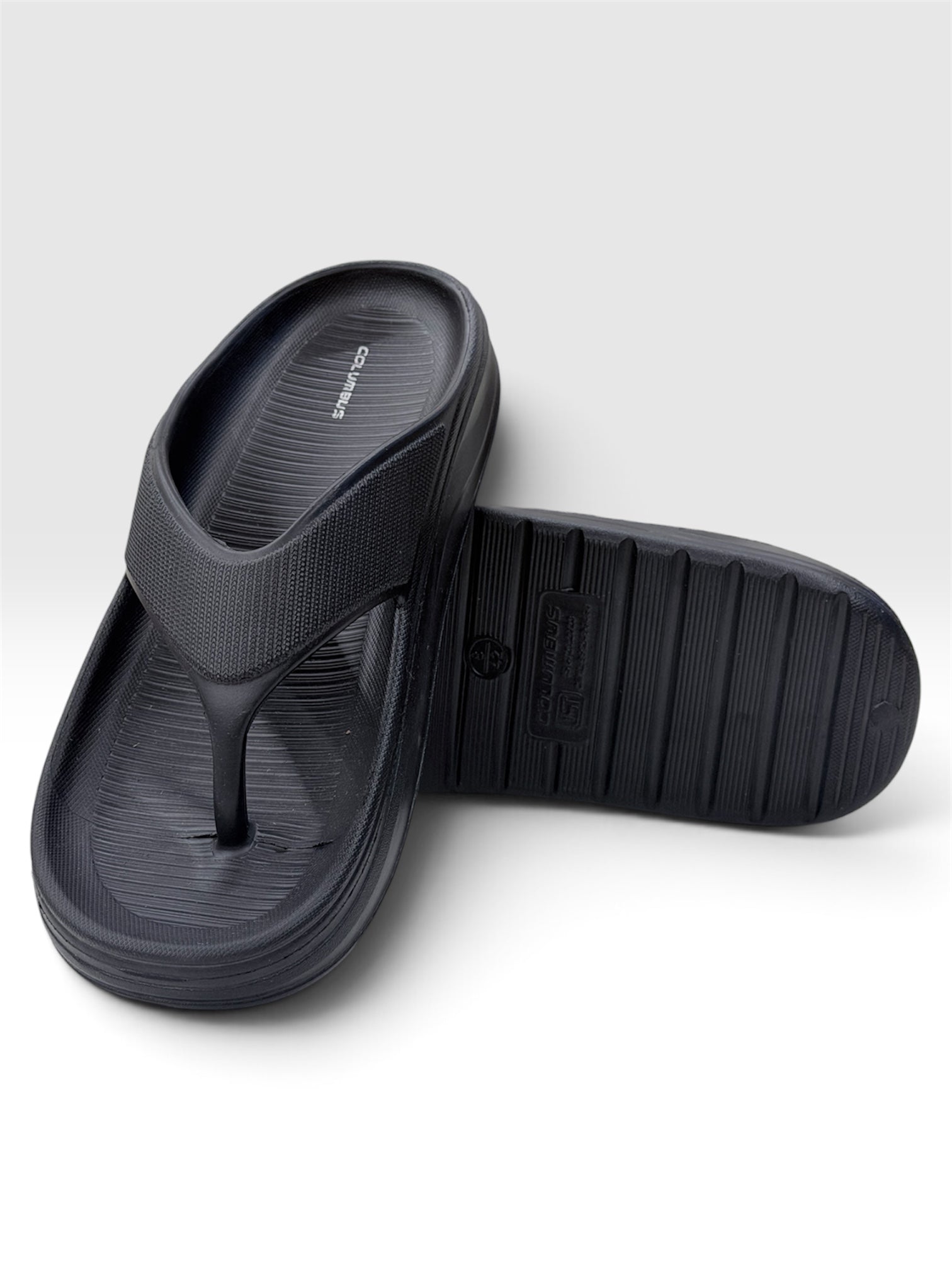 MASSAGER BLACK SLIPPERS