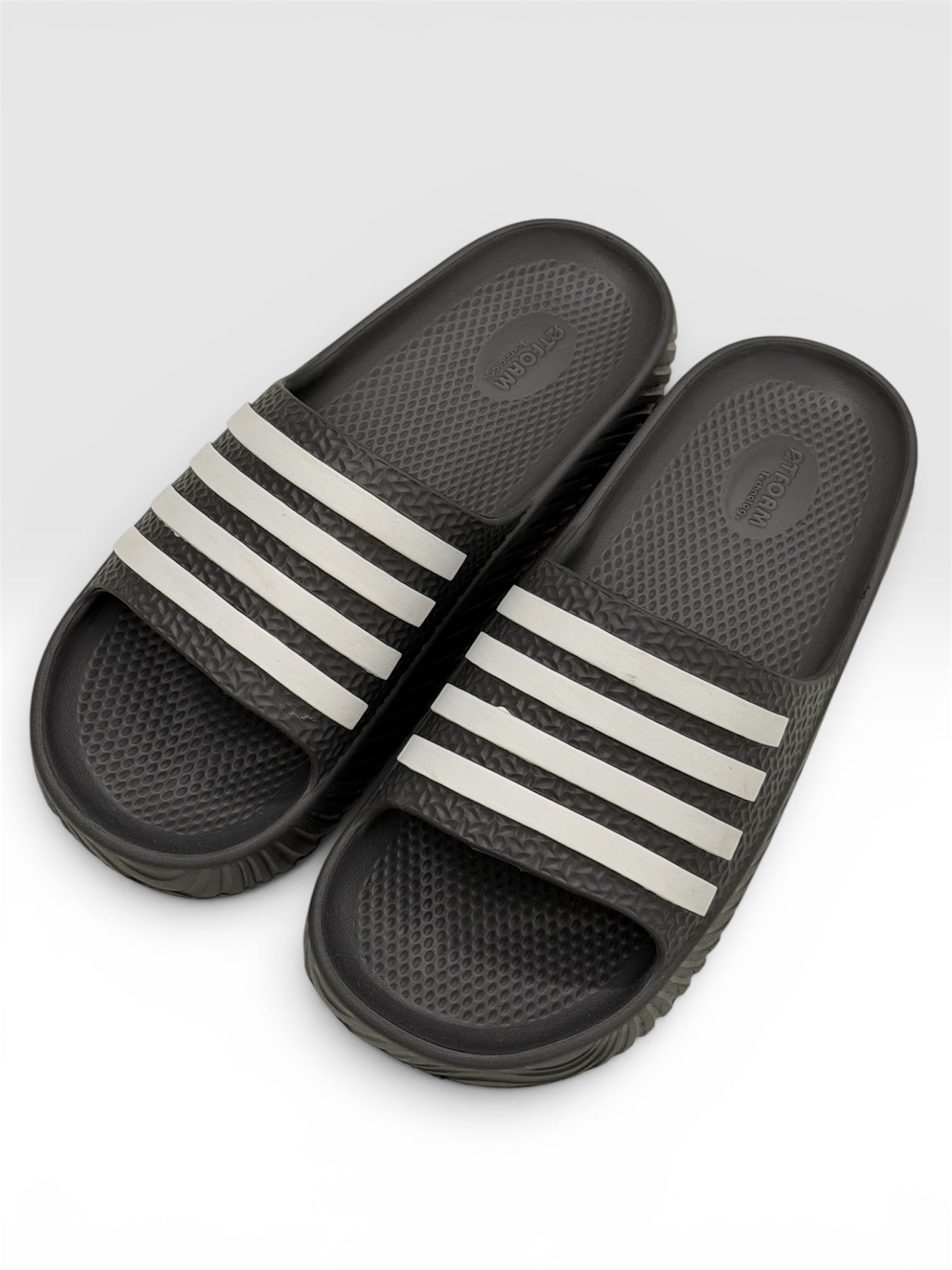 QTFOAM SLIDERS SILVER GREY FOR MENS